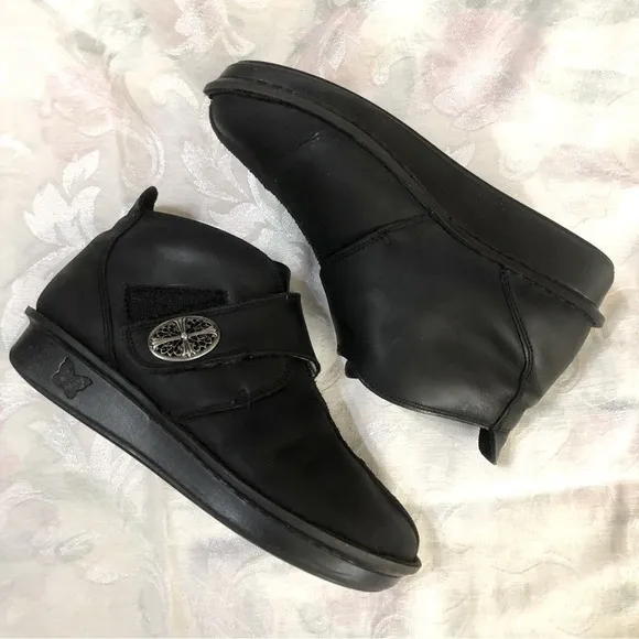 Alegria by PG Lite Caiti Black Leather Bootie size 37 EU 7-7.5 US