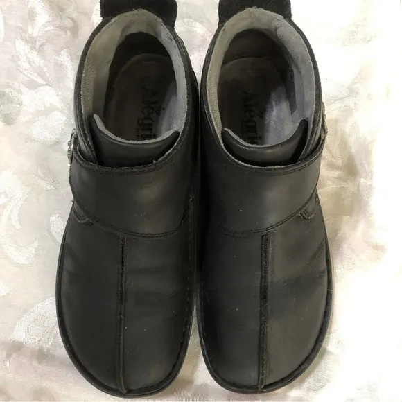 Alegria by PG Lite Caiti Black Leather Bootie size 37 EU 7-7.5 US