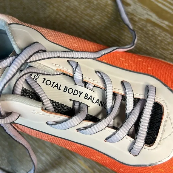 ALIGN Trixie Coral Ombré Nurse Hospital Sneaker 9.5