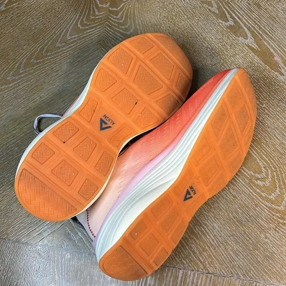 ALIGN Trixie Coral Ombré Nurse Hospital Sneaker 9.5