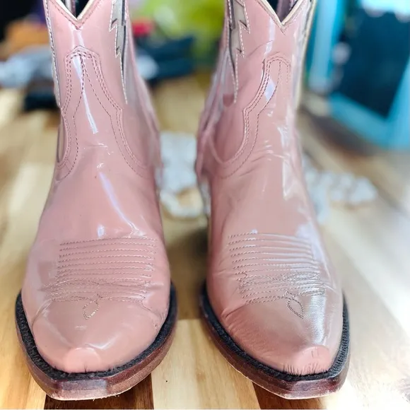 ALLENS BOOTS | 37 / 7 | Athena Lightening Bolt Patent Leather Pointed Toe Boots