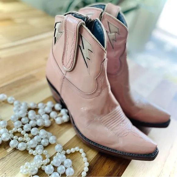 ALLENS BOOTS | 37 / 7 | Athena Lightening Bolt Patent Leather Pointed Toe Boots