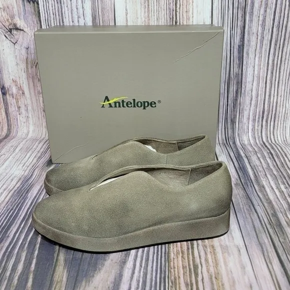ANTELOPE Grey Nappa Oval Flatform Slip On Shoes