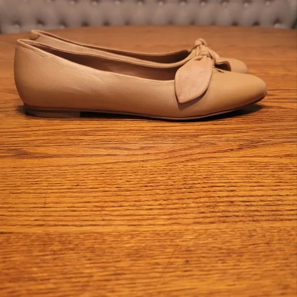 Anthropologie Beige Tan Cream Leather Bow Tie Flats Loafers Shoes Size 40