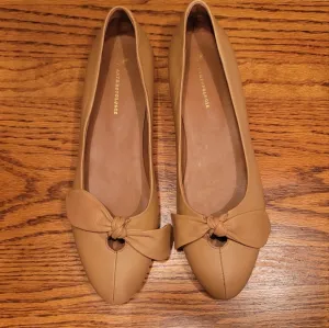 Anthropologie Beige Tan Cream Leather Bow Tie Flats Loafers Shoes Size 40