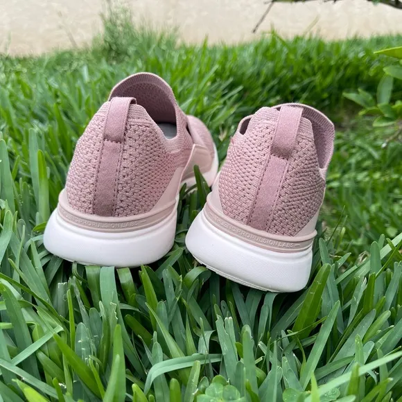 APL Athletic Propulsion Labs APL Lululemon womens size 7