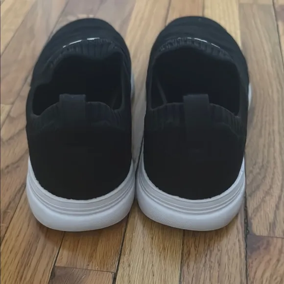 APL Kids Sneakers in Black and White