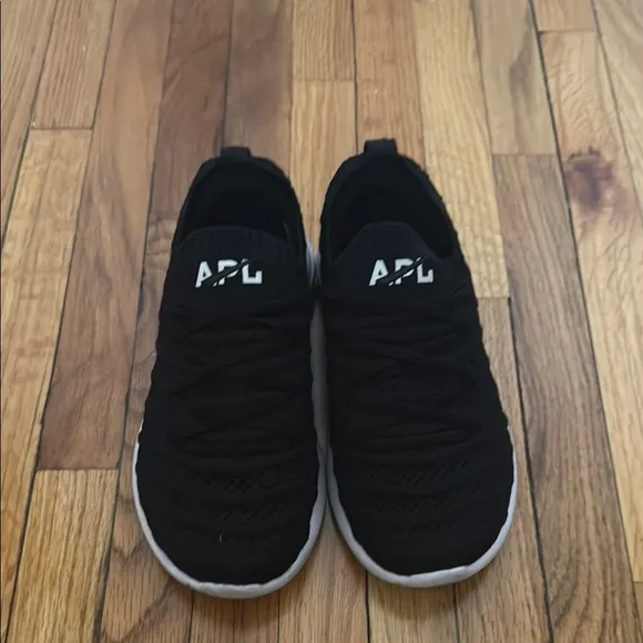 APL Kids Sneakers in Black and White