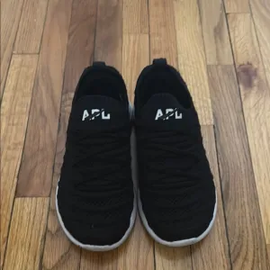 APL Kids Sneakers in Black and White