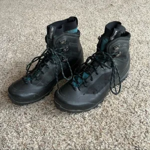 Arc’teryx Bora Gore-Tex hiking boots