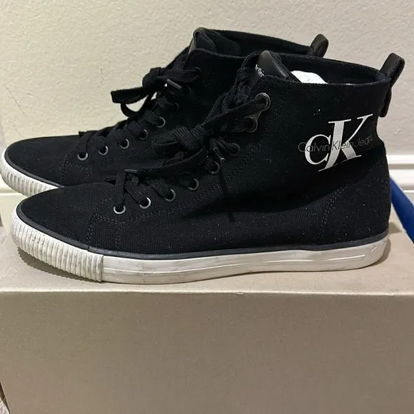 ARTHUR CANVAS Calvin Klein High Top Sneakers