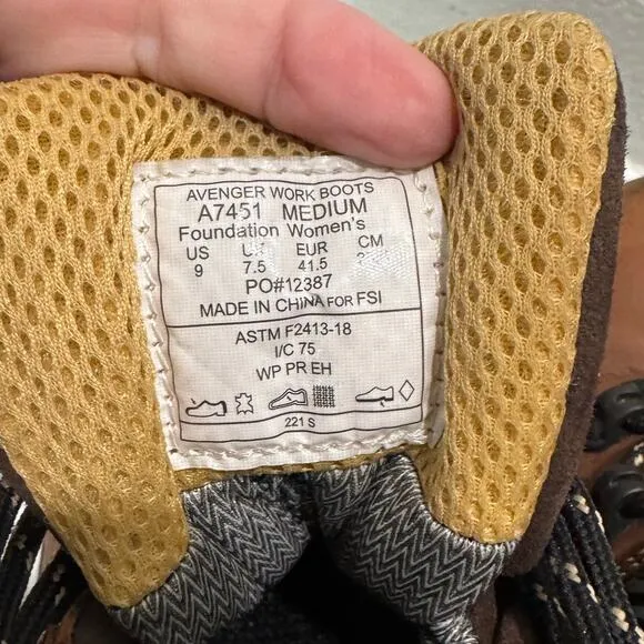 AVENGER WORK BOOTS $130 Foundations Waterproof Composite Toe Size 9
