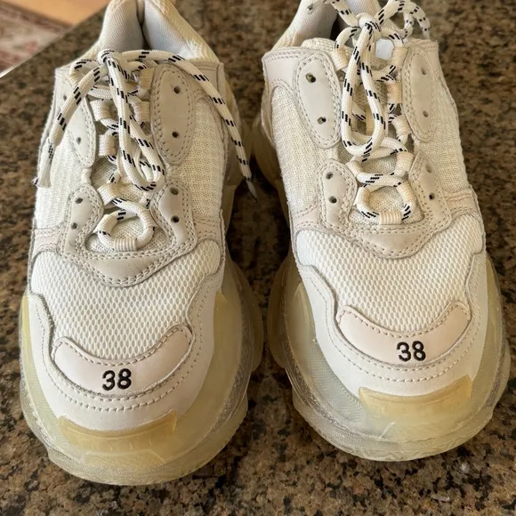 Balenciaga Triple S sneakers 38 women white Clear sole