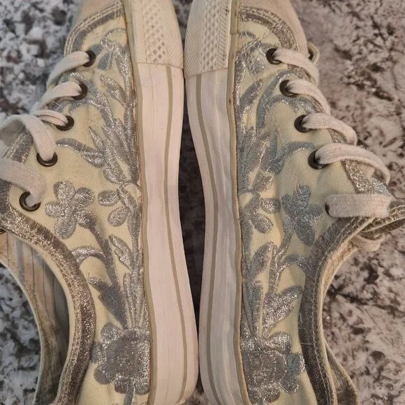 BIYA JOHNNY WAS Embroidered Floral Canvas suede Sneakers Men’s 6 Women’s 8