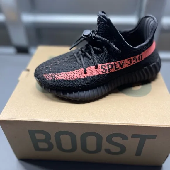 Black and Red Yeezy Boost Sneakers with Ribbed Sole