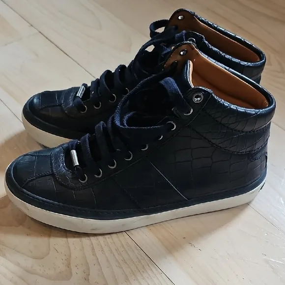 Black Crocodile Pattern High-Top Sneakers