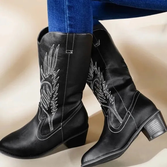 Black Western Cowboy 🤠 Embroidery Design B…