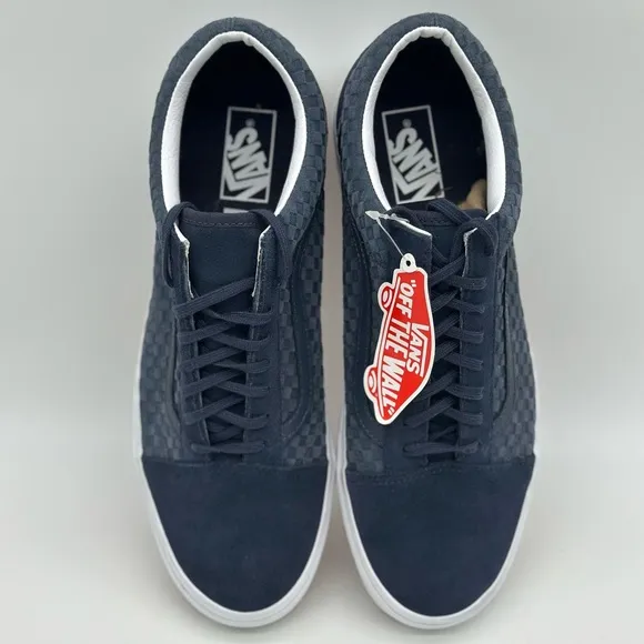 Blue and White Minimalist Sneakers with Textured Upper