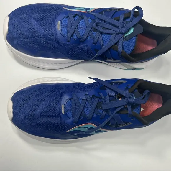 Blue Athletic Running Shoes saucony size 11 pre owned Exellent conditions