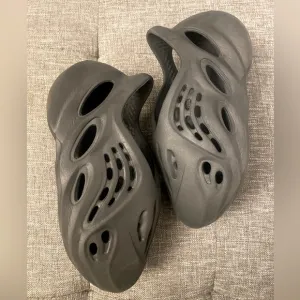 Boys Adidas Foam Runners