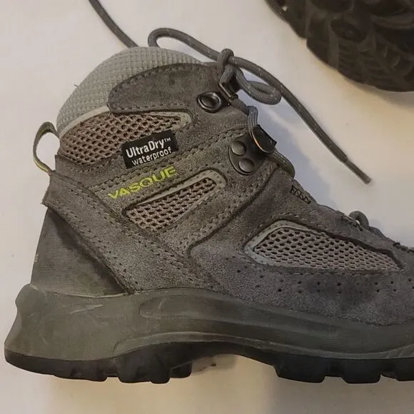 Boy's vasque hiking boots size 2M