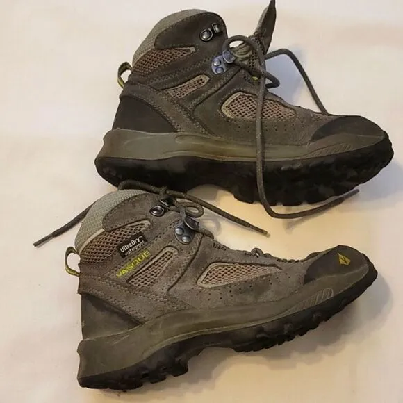 Boy's vasque hiking boots size 2M