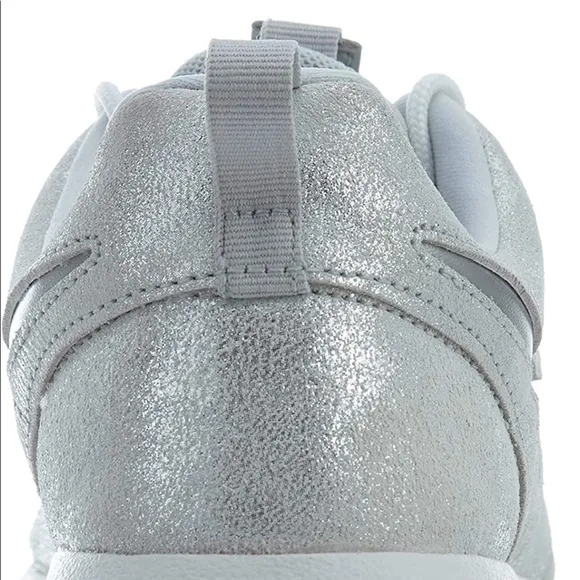 BRAND NEW RARE Nike Roshe One PRM Running Shoes