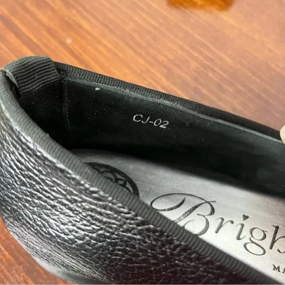Brighton Aleta Flats Women's 8.5 Black Shoes Leather Chic Ferrara Medallion