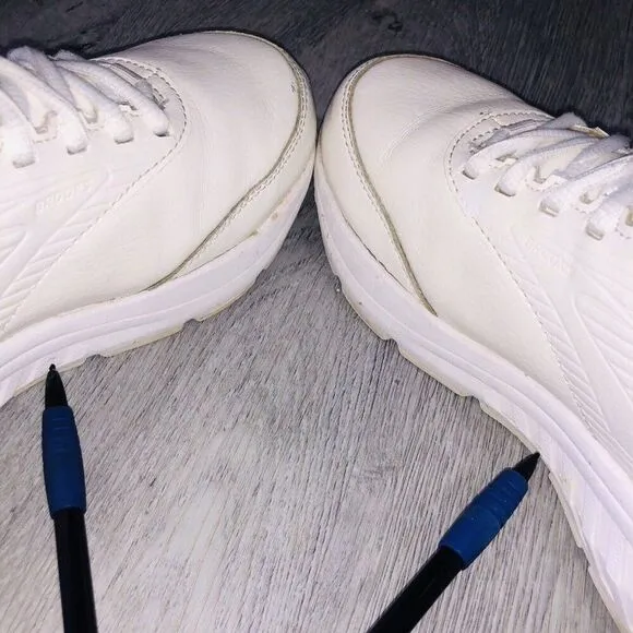 Brooks Addiction Walker WLK Womens 7 2E Running Shoes White Athletic Sneakers