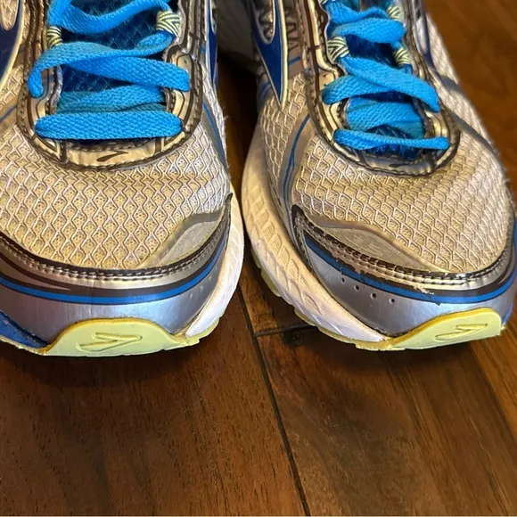 Brooks Adrenaline‎ GTS 15 Running Shoes Blue Silver 1201741B179 Womens Size 9