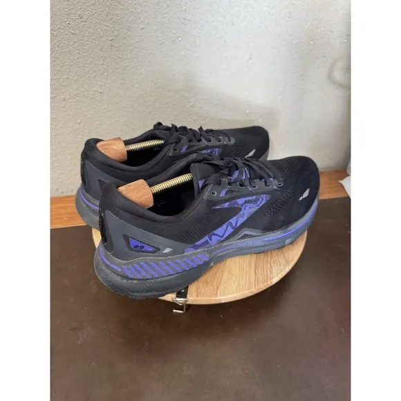 Brooks Adrenaline GTS 23 Men's Size 11 D CLEAN! Purple / Black