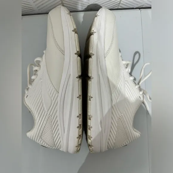 Brooks Men's‎ Addiction Walker 2 White Leather Upper Athletic Walking Shoes 11.5