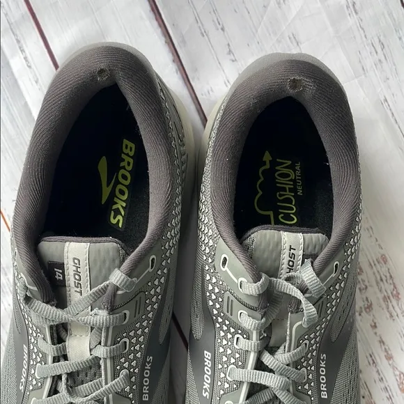 Brooks Men's Gray Running Shoes