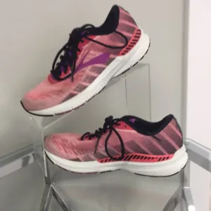 Brooks Ravenna 10 Energize Women’s Coral/Black Running Shoes Sneakers Si…