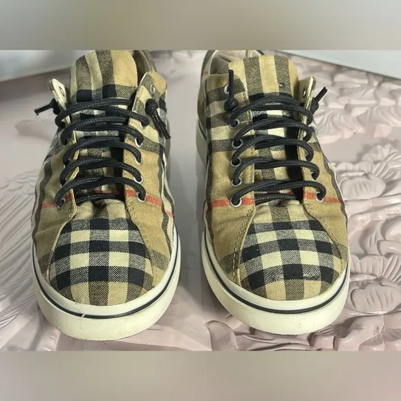 Burberry  Nova Check Canvas Sneakers Trainers Women’s 8
