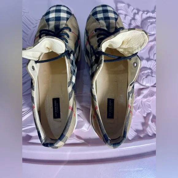 Burberry  Nova Check Canvas Sneakers Trainers Women’s 8