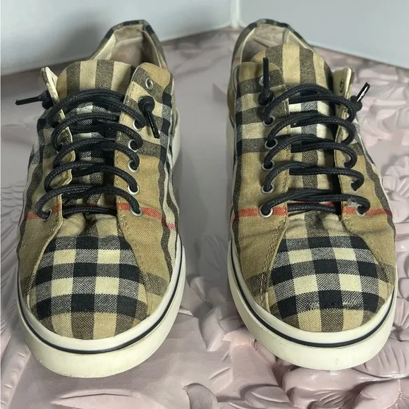 Burberry  Nova Check Canvas Sneakers Trainers Women’s 8