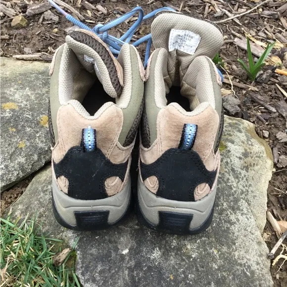 Cabela’s Women’s ULTRA DRY-PLUS Hiking Boots