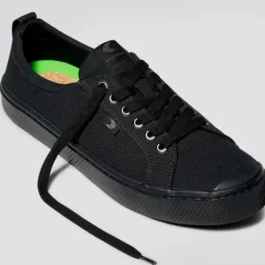 Cariuma Canvas Sneaker