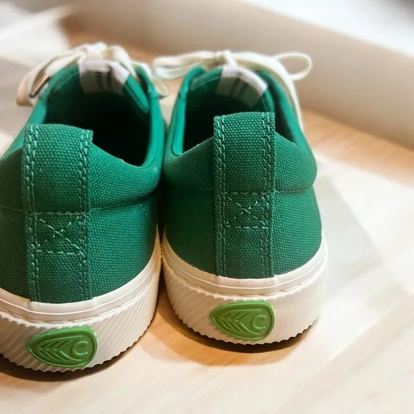 Cariuma Green Canvas Sneakers