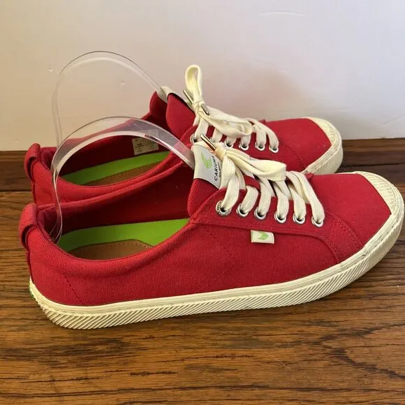 Cariuma Men's 10 (Women's 11.5) OCA Low Red Canvas Sneaker - $85
