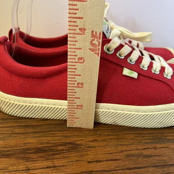 Cariuma Men's 10 (Women's 11.5) OCA Low Red Canvas Sneaker - $85