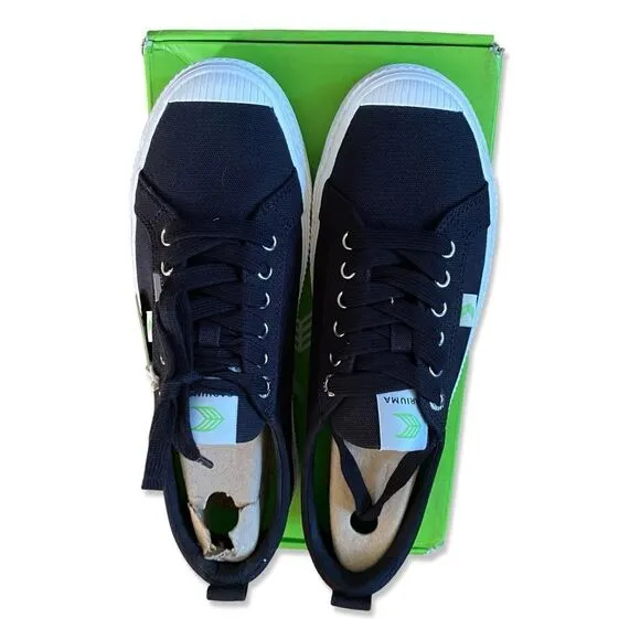 Cariuma OCA low black sneakers tennis everyday women’s 10.5 men’s 9 NIB