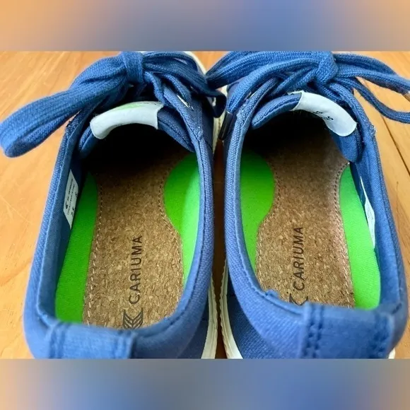 Cariuma OCA Low Canvas Sneakers | Size 7.5