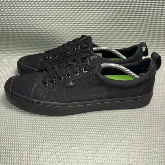 Cariuma OCA Low Canvas Sneakers Shoes Men’s Size 13M Black