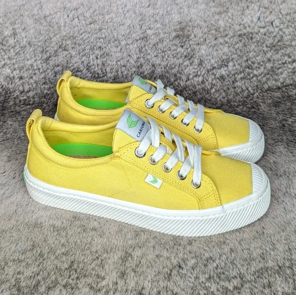 Cariuma OCA Low-Top Canvas Sneakers Yellow Women's 7