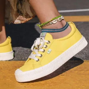 Cariuma OCA Low-Top Canvas Sneakers Yellow Women's 7