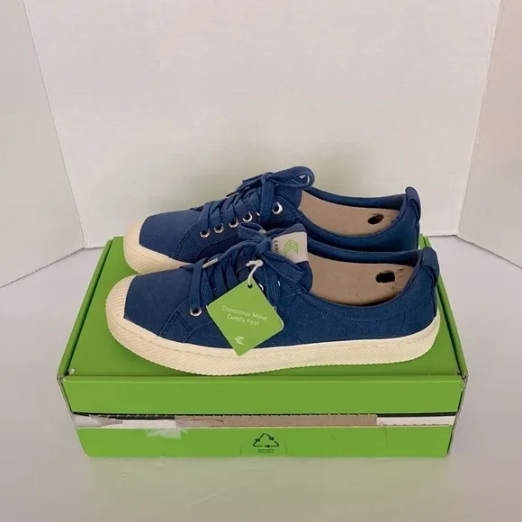 Cariuma OCA Shadow Blue Canvas Sneaker Unisex Low Top Size 9.5 Women’s | 8 Men’s