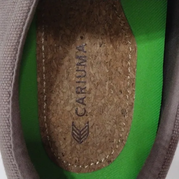 Cariuma Women's Canvas OCA Low Top Sneakers US 9