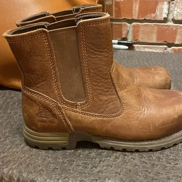 Caterpillar Footwear Women's Freedom Pull on St Construction STEEL TOES size 6